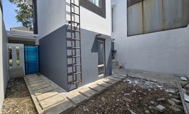 Rumah 2lt 10x12 120m type 2KT Cluster Victoria Metland Cakung