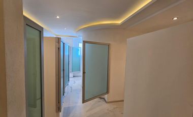 OFICINAS EN RENTA EN  PRIMER PISO SOBRE AV. LEONA VICARIO, METEPEC