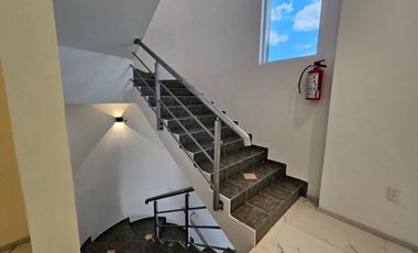 OFICINAS EN RENTA EN  PRIMER PISO SOBRE AV. LEONA VICARIO, METEPEC