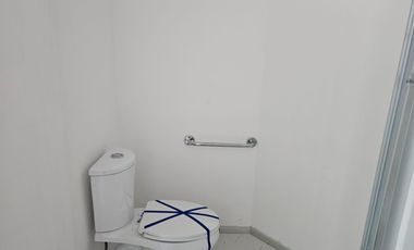 OFICINAS EN RENTA EN  PRIMER PISO SOBRE AV. LEONA VICARIO, METEPEC