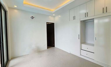 Modern Home with Pool & Roof Deck in Cebu Royal Estates, Consolacion