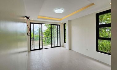 Modern Home with Pool & Roof Deck in Cebu Royal Estates, Consolacion