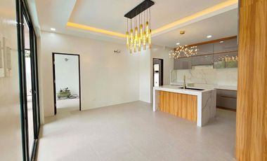 Modern Home with Pool & Roof Deck in Cebu Royal Estates, Consolacion