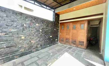 Dikontrakan Rumah 2 Lantai, Strategis di Bogor Kota