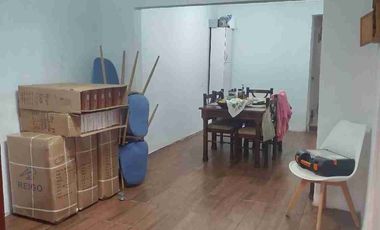 vendo Casa Sólida de 2pisos por terminal agropecuario de Iquique. 4Dormitorios 2Baños.