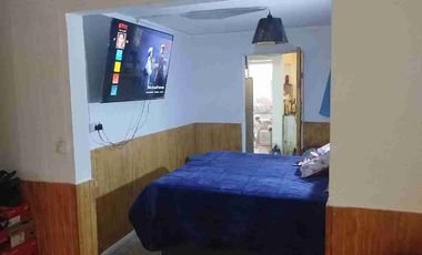 vendo Casa Sólida de 2pisos por terminal agropecuario de Iquique. 4Dormitorios 2Baños.