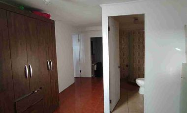 vendo Casa Sólida de 2pisos por terminal agropecuario de Iquique. 4Dormitorios 2Baños.