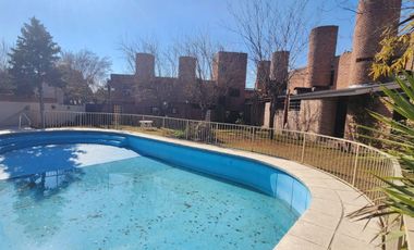 DUPLEX 3 DORMITORIOS CON PILETA Y COCHERA