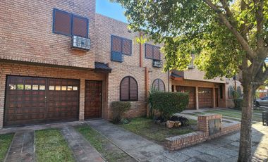 DUPLEX 3 DORMITORIOS CON PILETA Y COCHERA