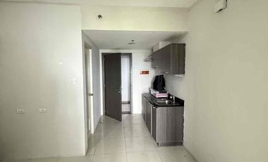 FOR RENT 1BR BARE UNIT AT VISTA SHAW