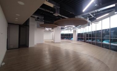 Oficina en arriendo en Alto Prado.