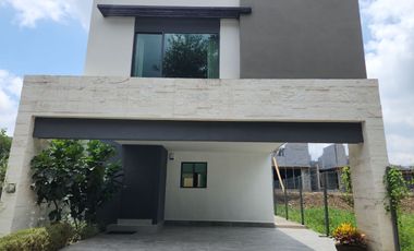 Casa en Venta en Santiago NL