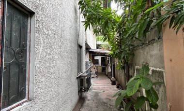 RUSH SALE WHITE PLAINS VILLAGE 6 BEDROOMS OLD HOUSE AND LOT QUEZON CITY