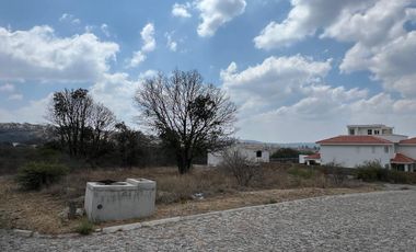 Se Vende Terreno de 800 m² en Esquina Ubicado en el Fraccionamiento La Joya en Haras del Bosque