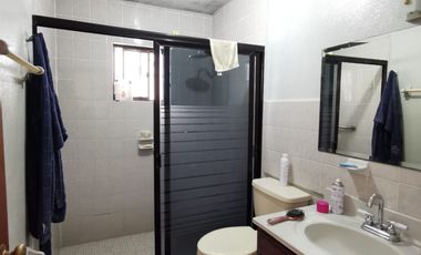 Valle del Contry Amplia residencia de 4 recámaras