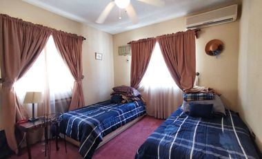 Valle del Contry Amplia residencia de 4 recámaras