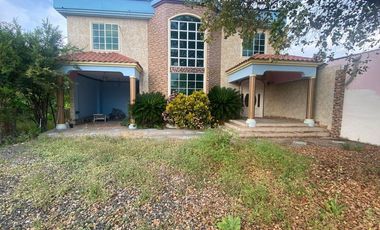 Casa con terreno amplio zona norte de Manta jp