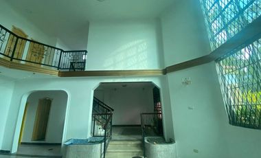 Casa con terreno amplio zona norte de Manta jp