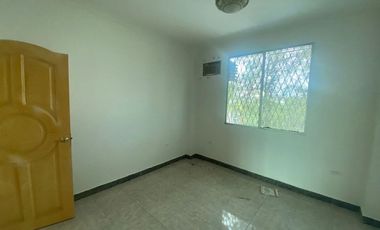 Casa con terreno amplio zona norte de Manta jp