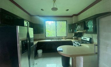 Casa con terreno amplio zona norte de Manta jp