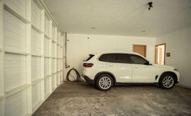 GRAN RESIDENCIA CON ALBERCA Y AMPLIO JARDIN EN CAÑADAS
