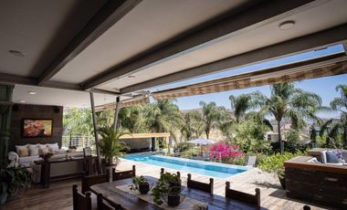 GRAN RESIDENCIA CON ALBERCA Y AMPLIO JARDIN EN CAÑADAS
