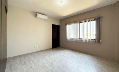 Casa en VENTA en Fracc. Las Palmas, Medellin, Ver.