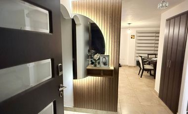 Casa Hermosa y moderna en el mejor sector de Tumbaco