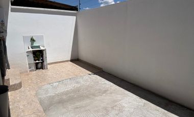 Casa Hermosa y moderna en el mejor sector de Tumbaco