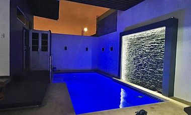 SE VENDE CASA EXCLUSIVA EN URB. PALERMO EN MACHALA