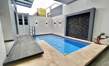 SE VENDE CASA EXCLUSIVA EN URB. PALERMO EN MACHALA
