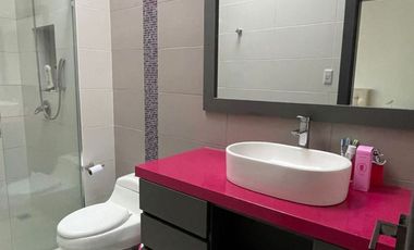 SE VENDE CASA EXCLUSIVA EN URB. PALERMO EN MACHALA