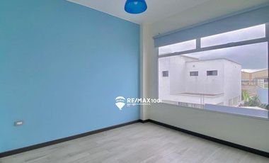 SE VENDE CASA EXCLUSIVA EN URB. PALERMO EN MACHALA