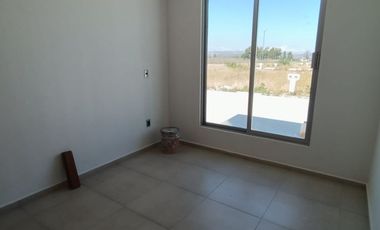 Casa nueva UN NIVEL cerca de centros comerciales