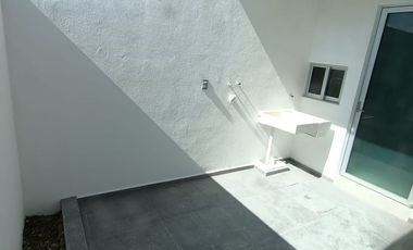 Casa nueva UN NIVEL cerca de centros comerciales