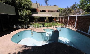 Casa con amplio jardin cerca de Plaza del Sol