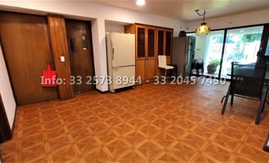 Casa con amplio jardin cerca de Plaza del Sol
