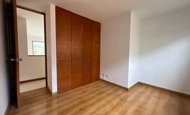 Apartamento en arriendo en Cumbres  , Envigado, Antioquia