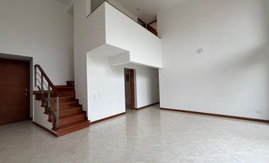 Apartamento en arriendo en Cumbres  , Envigado, Antioquia