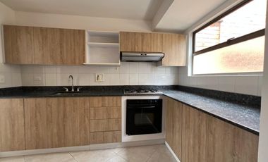 Apartamento en arriendo en Cumbres  , Envigado, Antioquia