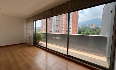 Apartamento en arriendo en Cumbres  , Envigado, Antioquia