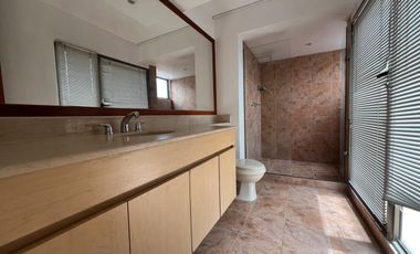 Apartamento en arriendo en Cumbres  , Envigado, Antioquia
