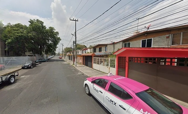 VENTA DE CASA EN SANTIAGO SUR, IZTACALCO, CDMX.