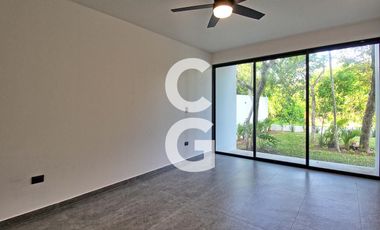 Casa en Venta en Cancun en Residencial Lagos del Sol con Alberca