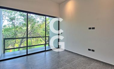 Casa en Venta en Cancun en Residencial Lagos del Sol con Alberca