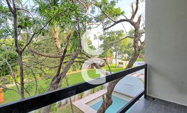 Casa en Venta en Cancun en Residencial Lagos del Sol con Alberca