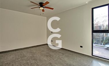 Casa en Venta en Cancun en Residencial Lagos del Sol con Alberca