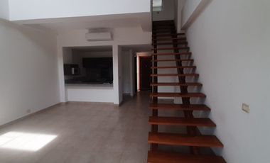 SE RENTA LOFT AMUEBLADO SOBRE AV. KABAH SM:16.