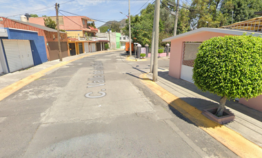 !! Inversión Segura y Rentable  en Bienes Raíces, casa en Col.  Izcalli, Tultitlán, Estado de México