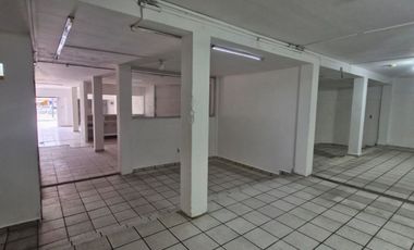 Atractivo local comercial junto a clínica del IMSS en León, Gto.